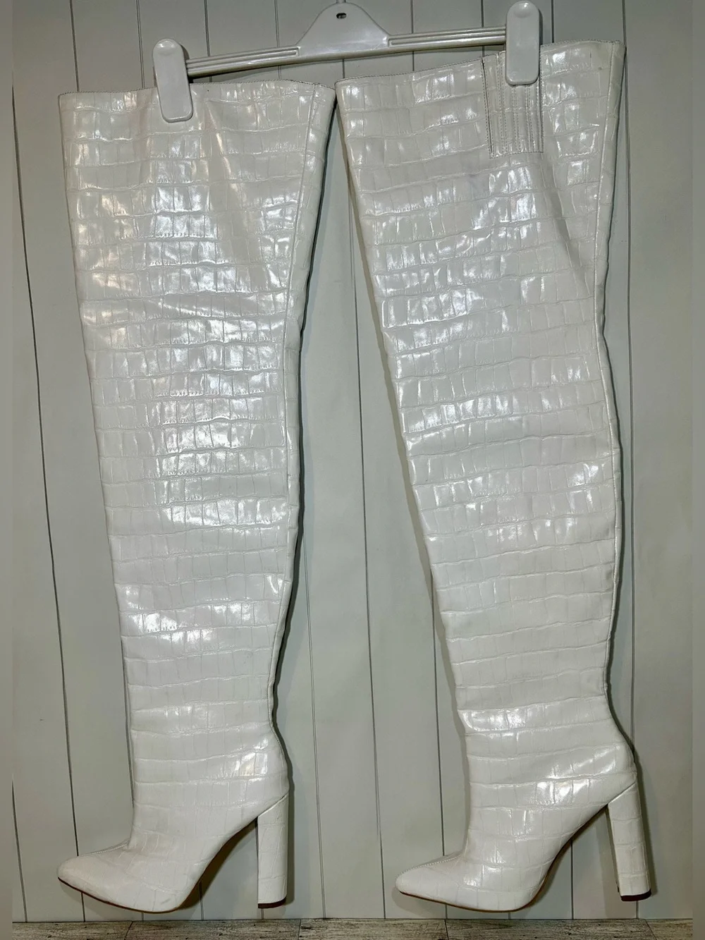 White Croc-Embossed Over-the-Knee Thigh High Pretty Woman Kinky Boots ~Size 7.